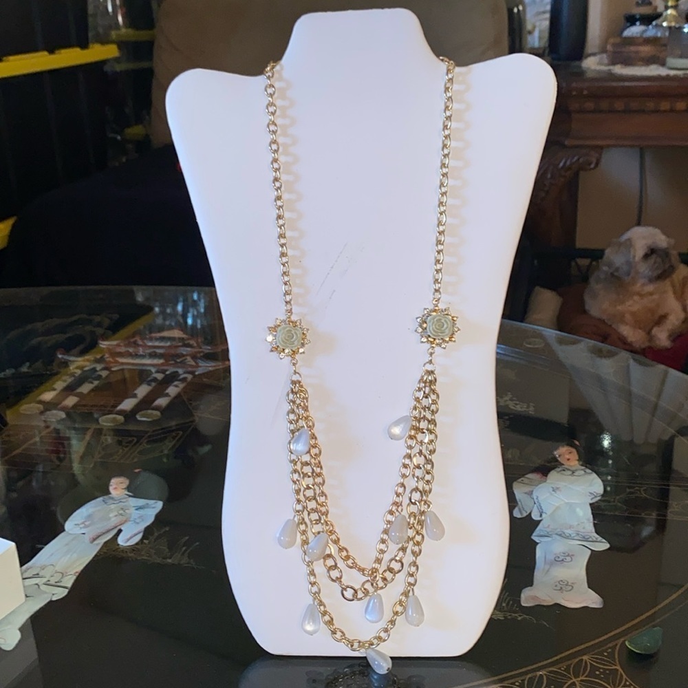 Vintage necklace with white ivory rose